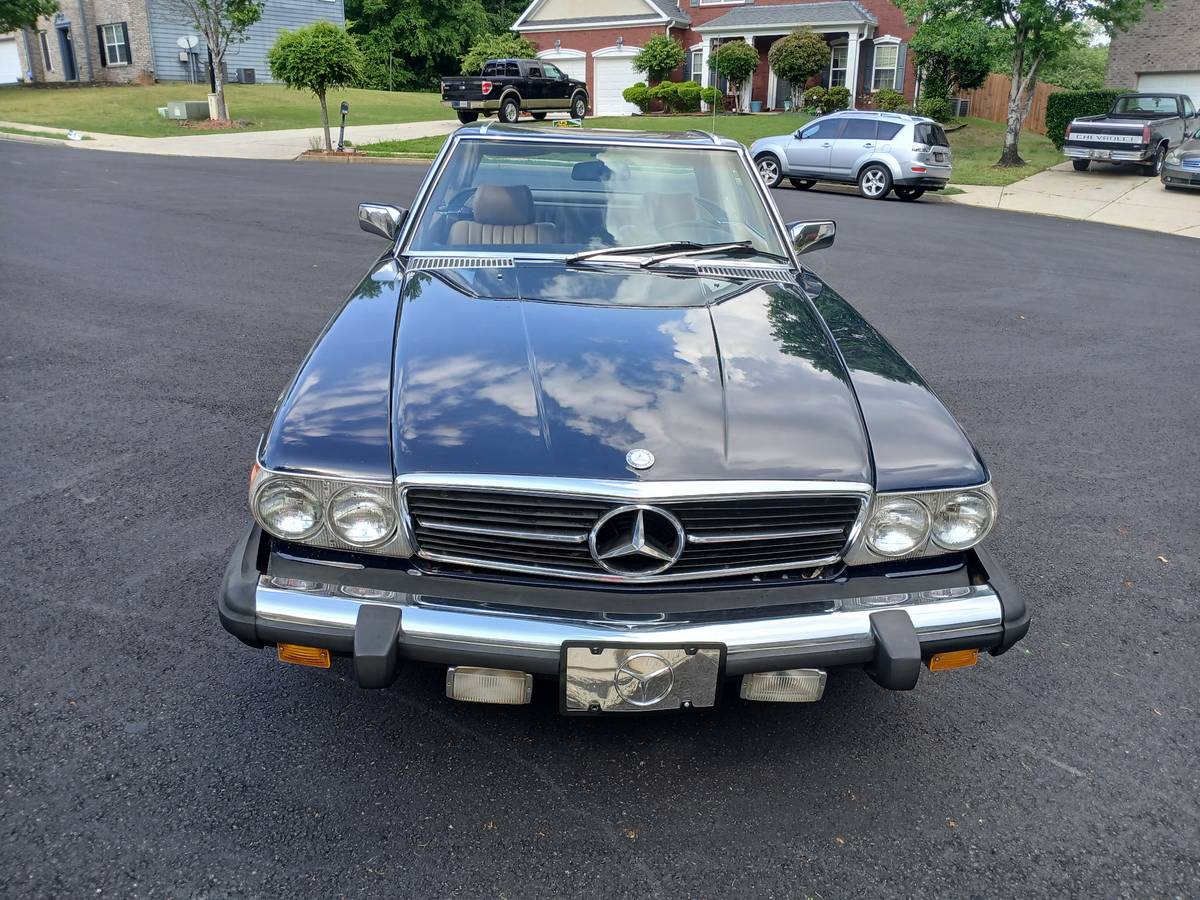 Mercedes-benz-1981-blue-1