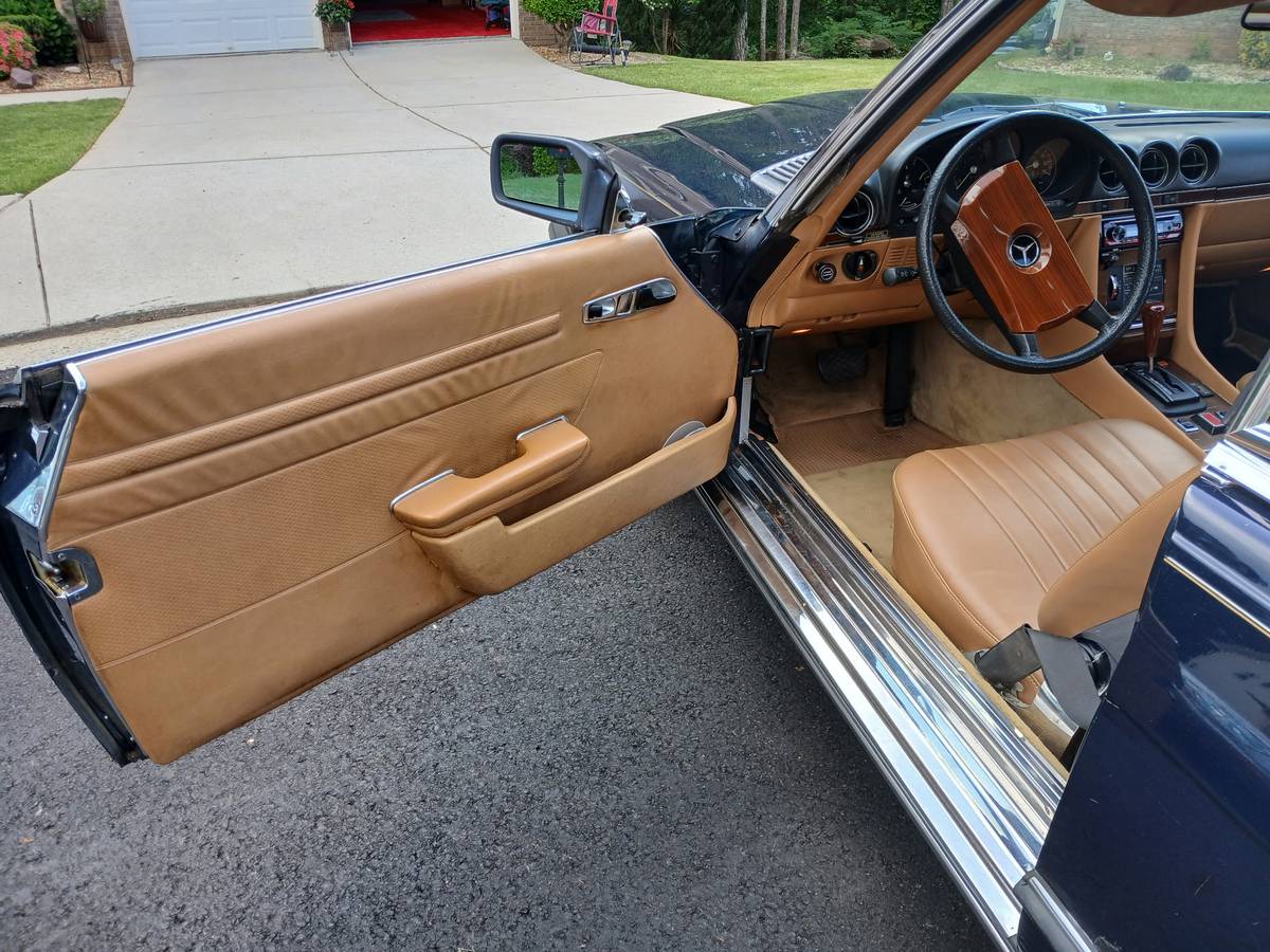 Mercedes-benz-1981-blue-3