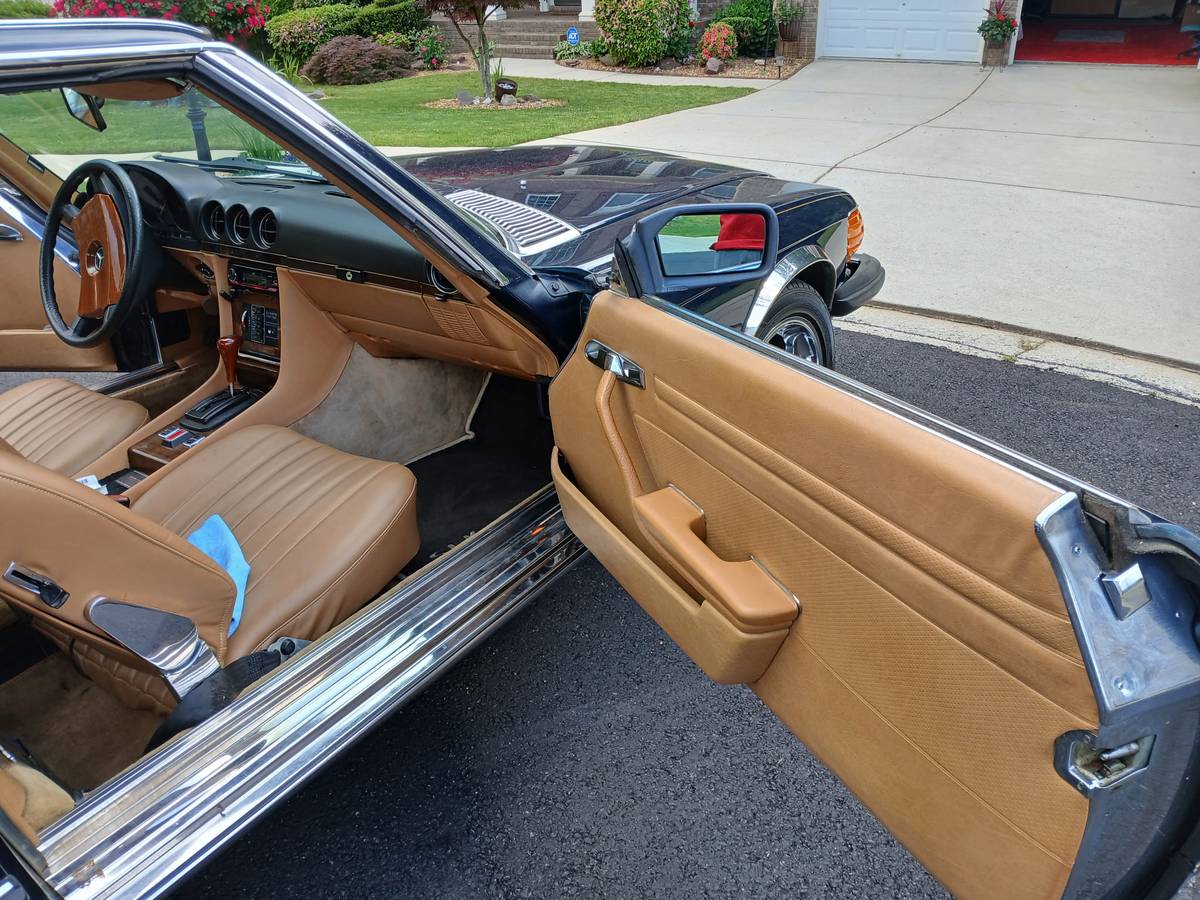 Mercedes-benz-1981-blue-4