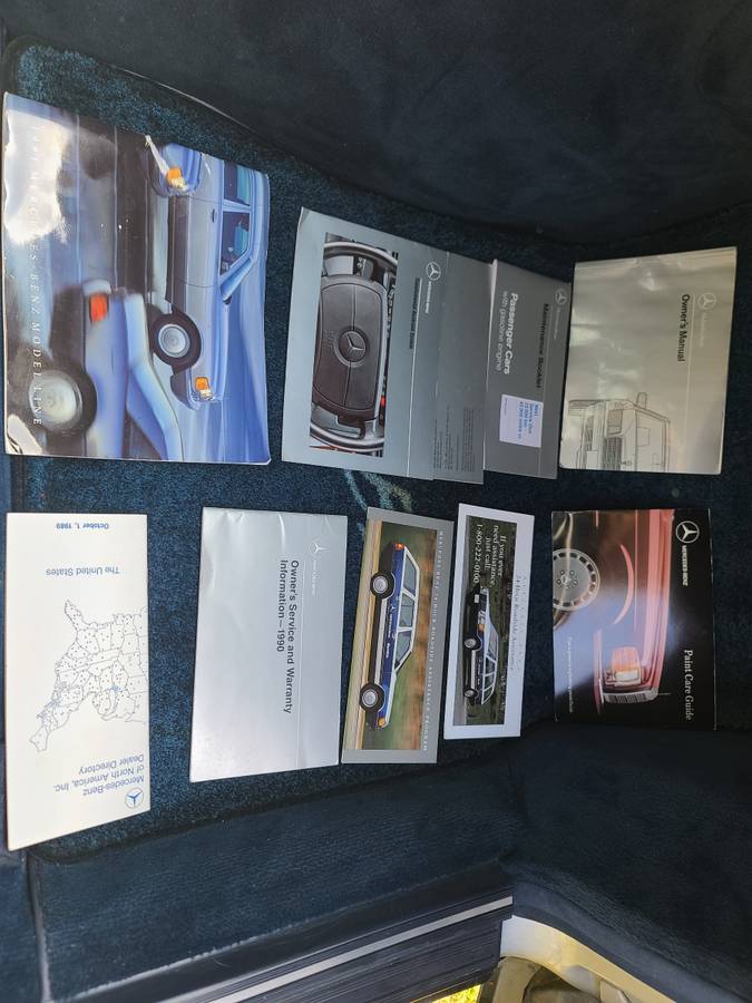 Mercedes-benz-1990-silver-15