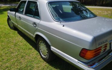 Mercedes-benz-1990-silver-5