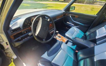 Mercedes-benz-1990-silver-8