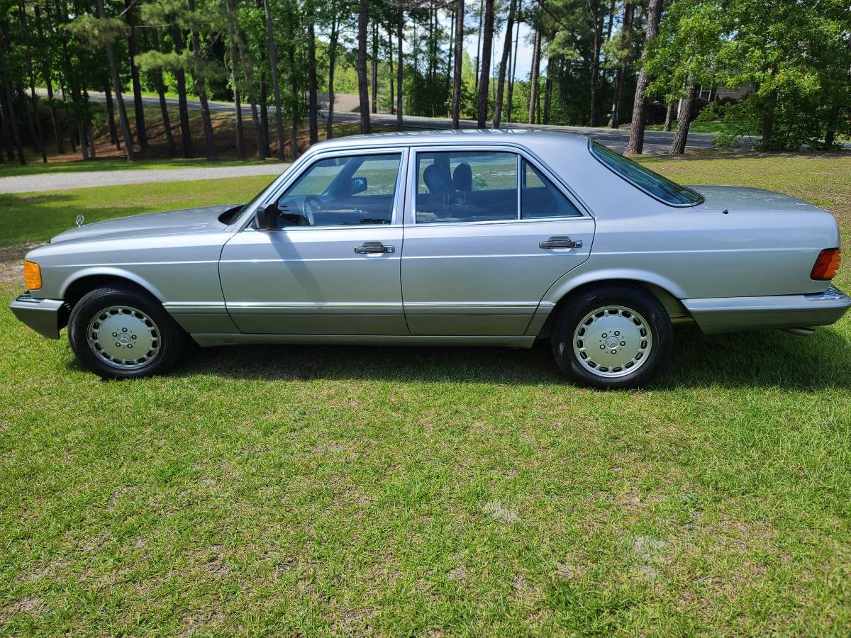 Mercedes-benz-1990-silver