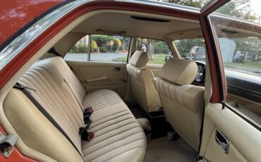 Mercedes-benz-230e-1980-orange-11