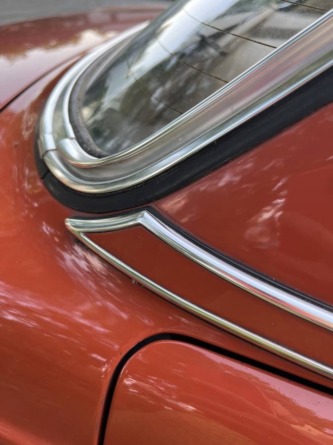 Mercedes-benz-230e-1980-orange-13