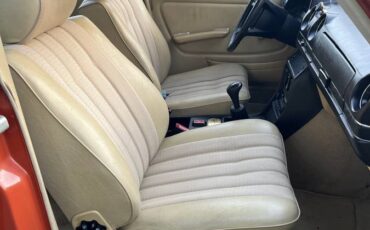 Mercedes-benz-230e-1980-orange-9