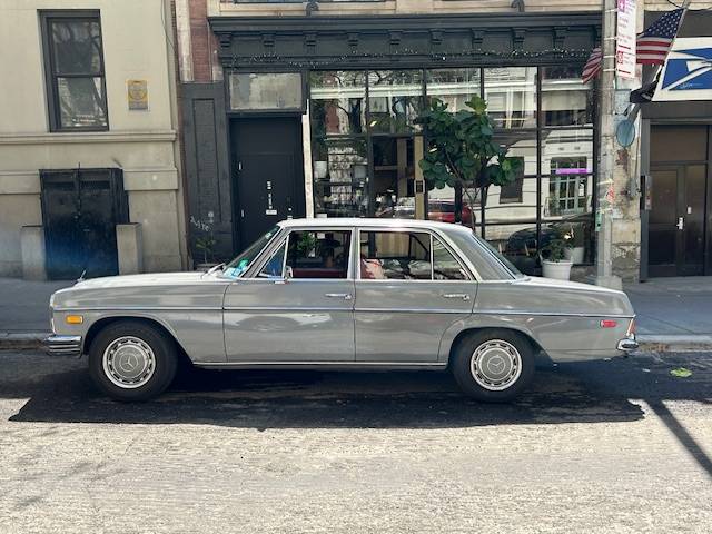 Mercedes-benz-250-1972-1