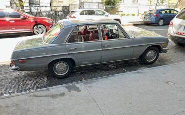 Mercedes-benz-250-1972-11