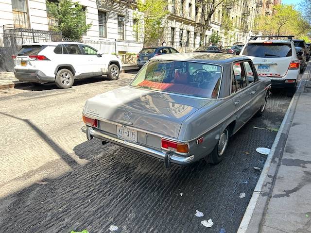 Mercedes-benz-250-1972