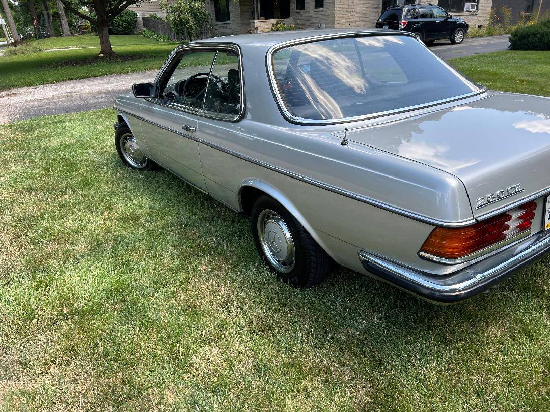 Mercedes-benz-280-ce-1979-silver-6