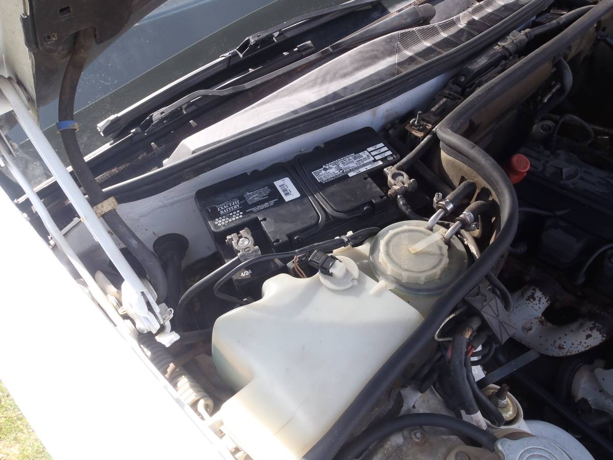 Mercedes-benz-300-sel-1989-white-10