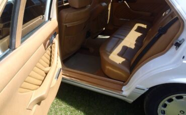 Mercedes-benz-300-sel-1989-white-15