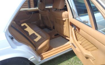 Mercedes-benz-300-sel-1989-white-16