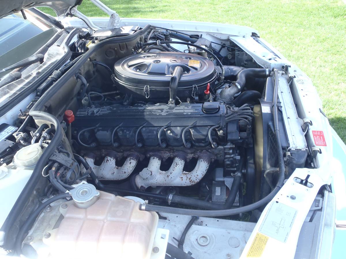 Mercedes-benz-300-sel-1989-white-18
