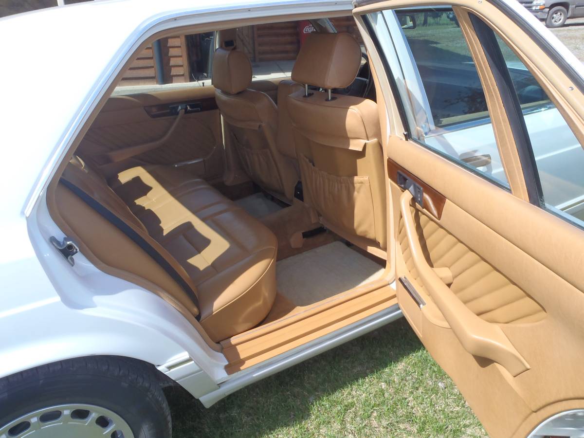 Mercedes-benz-300-sel-1989-white-20