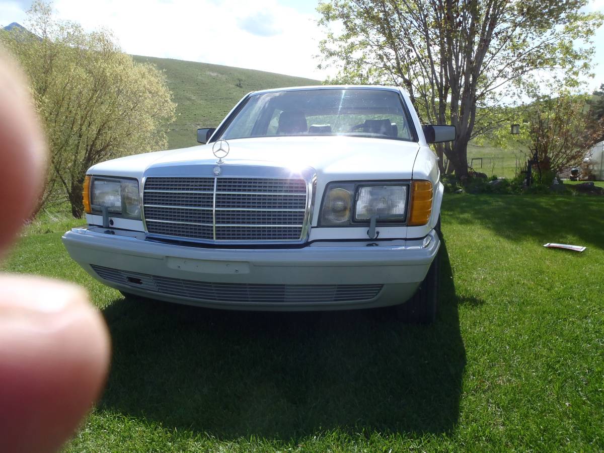Mercedes-benz-300-sel-1989-white-3
