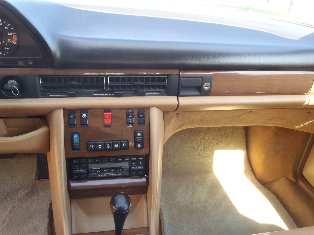 Mercedes-benz-300-sel-1989-white-7
