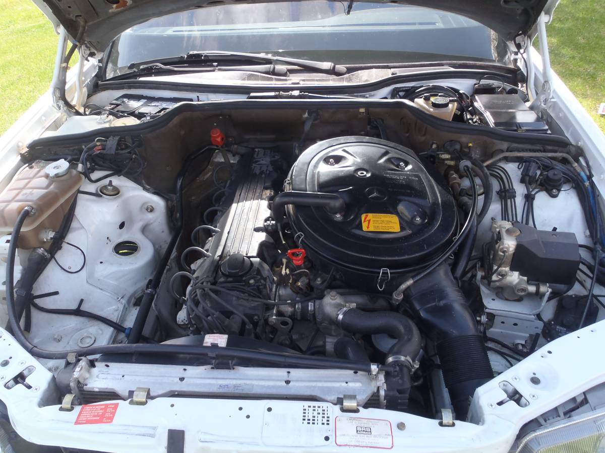 Mercedes-benz-300-sel-1989-white-9
