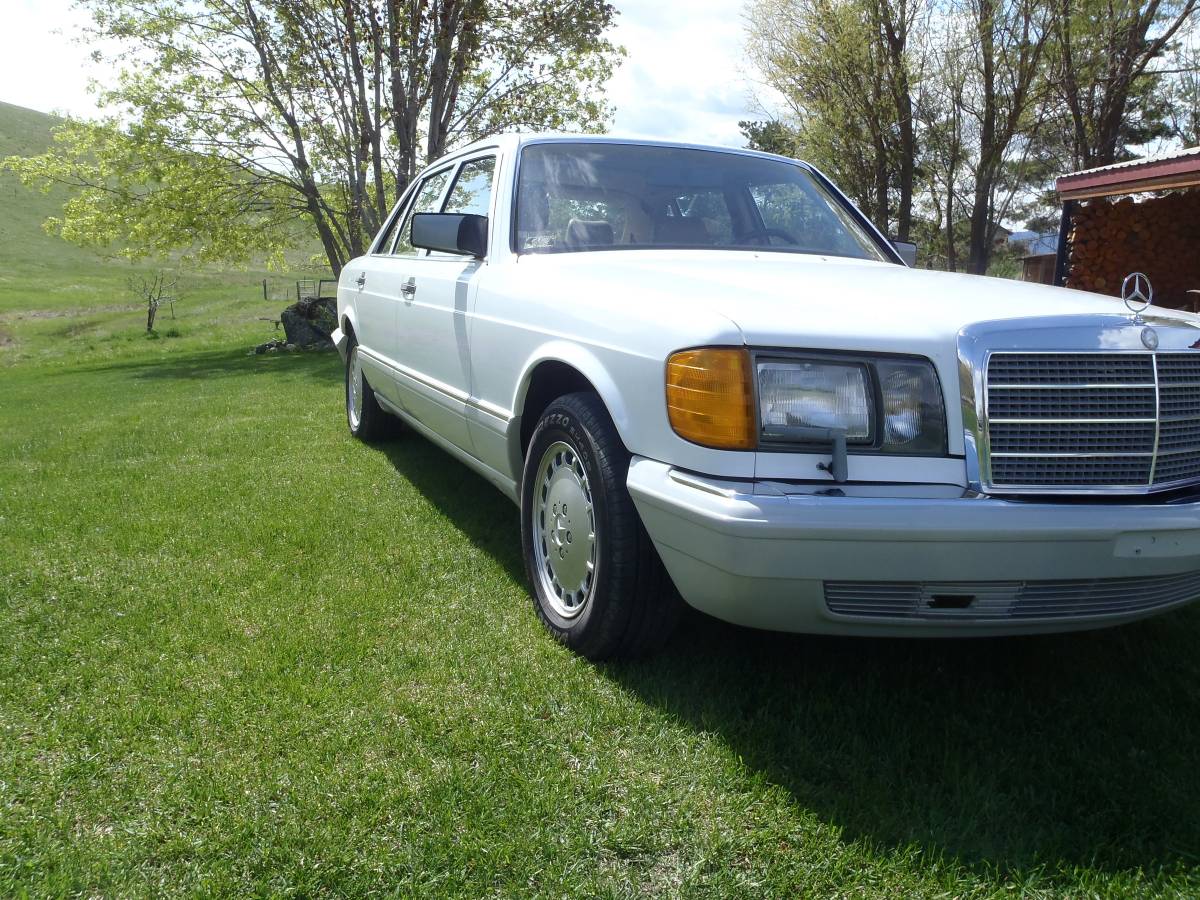Mercedes-benz-300-sel-1989-white