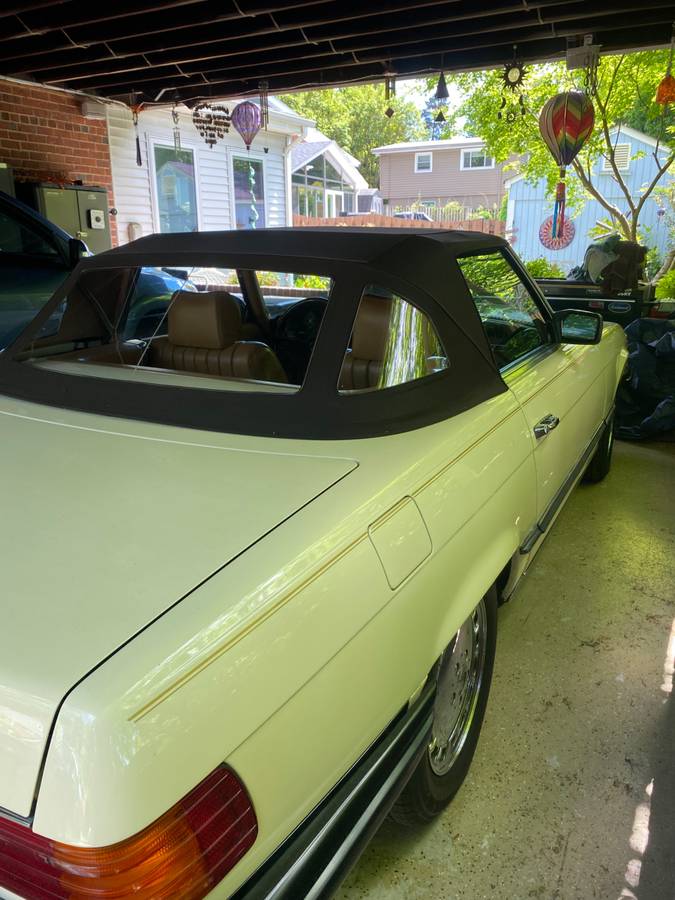 Mercedes-benz-380sl-1984-3