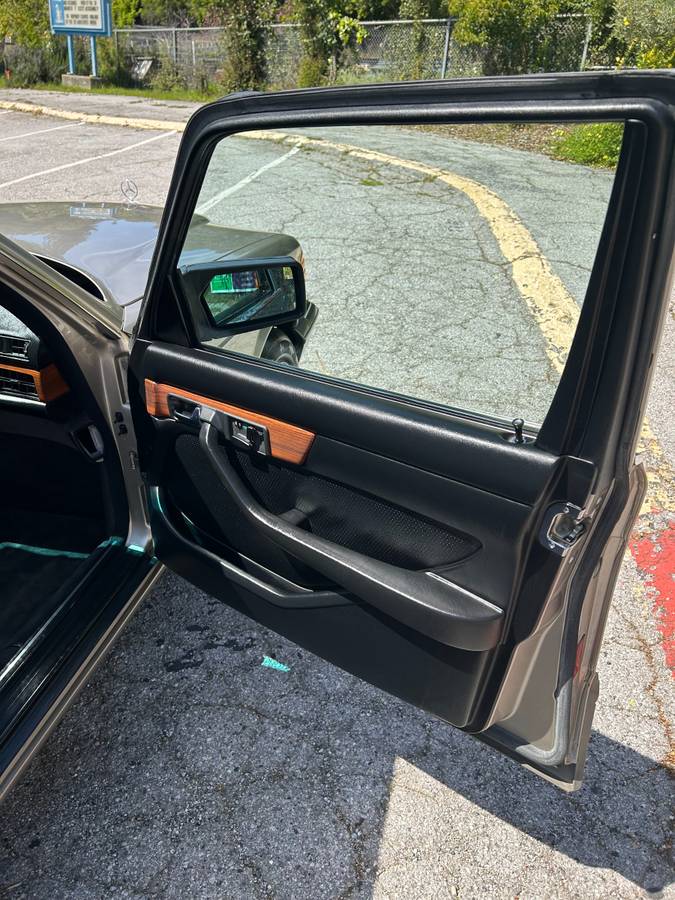 Mercedes-benz-420sel-1986-silver-6