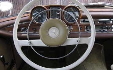 Mercedes-benz-Benz-220-se-coupe-1962-custom-10