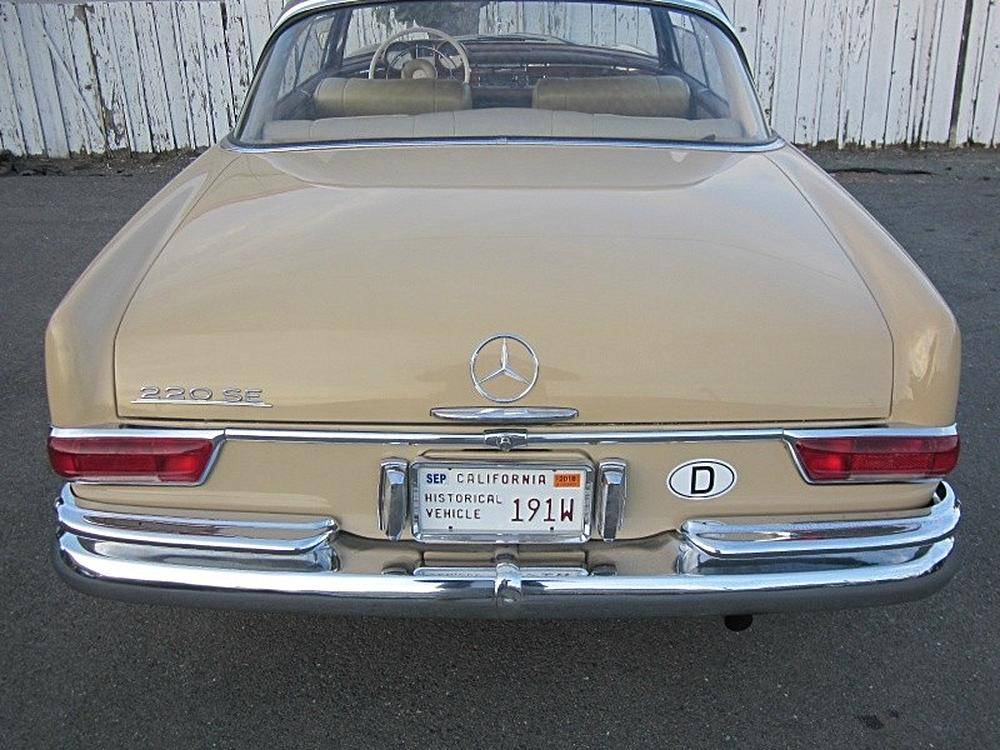 Mercedes-benz-Benz-220-se-coupe-1962-custom-16