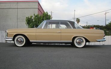 Mercedes-benz-Benz-220-se-coupe-1962-custom-18