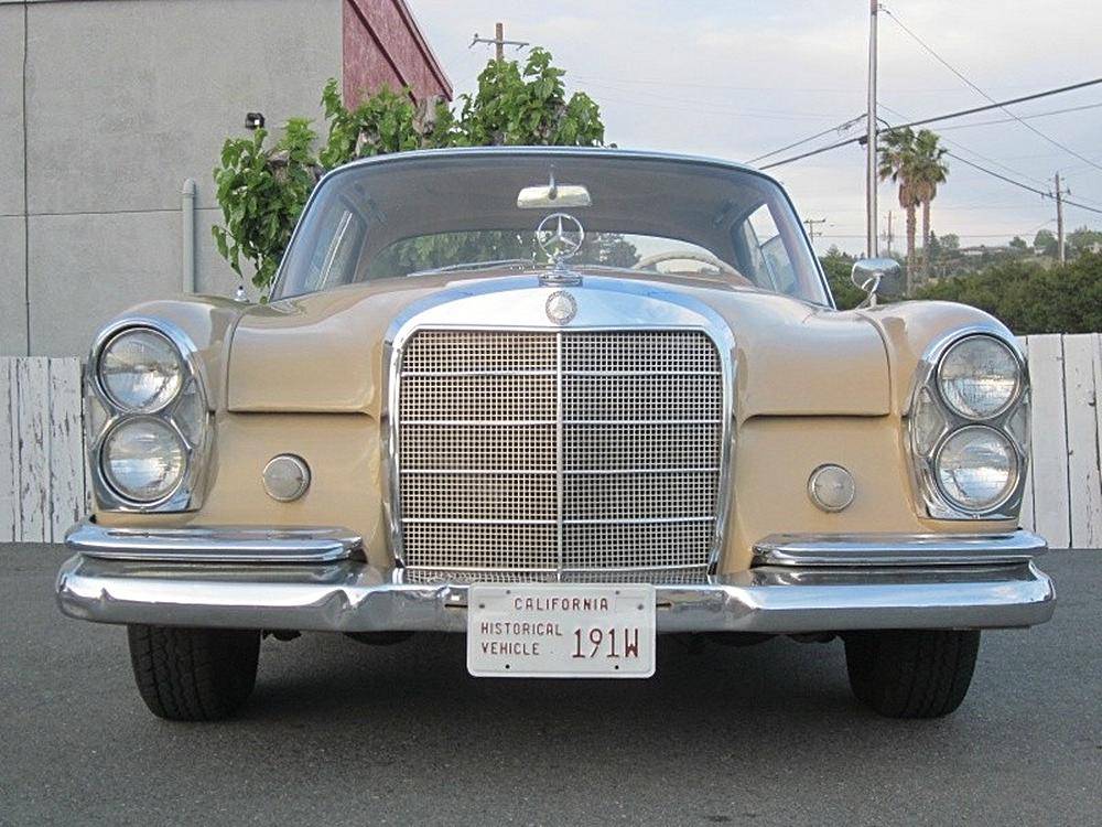 Mercedes-benz-Benz-220-se-coupe-1962-custom-19