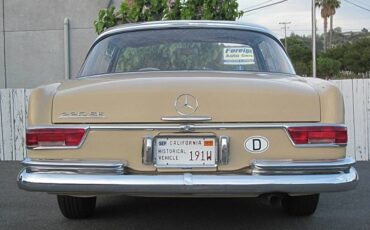 Mercedes-benz-Benz-220-se-coupe-1962-custom-20