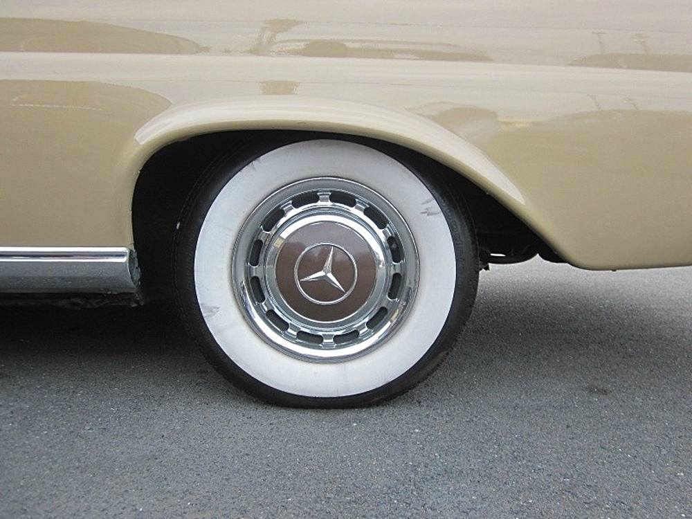 Mercedes-benz-Benz-220-se-coupe-1962-custom-21