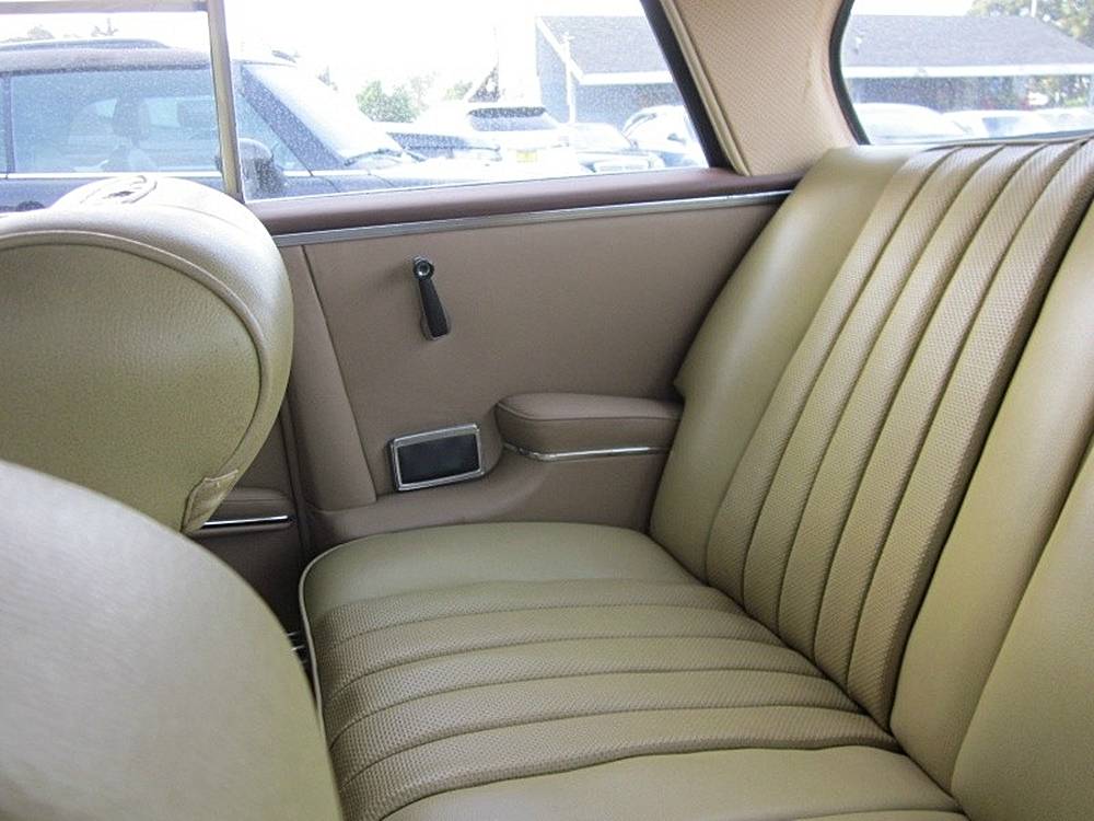 Mercedes-benz-Benz-220-se-coupe-1962-custom-7