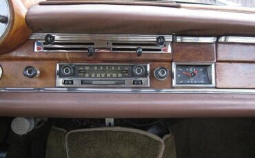 Mercedes-benz-Benz-220-se-coupe-1962-custom-9