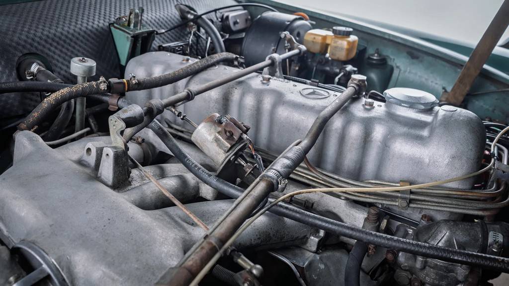 Mercedes-benz-Benz-230sl-1964-green-14