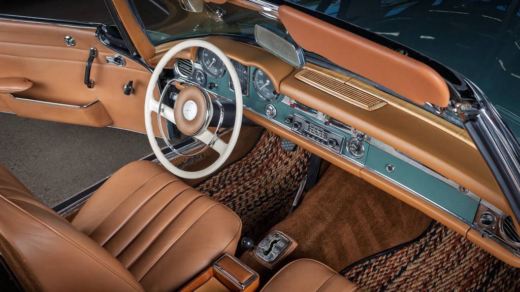 Mercedes-benz-Benz-230sl-1964-green-19