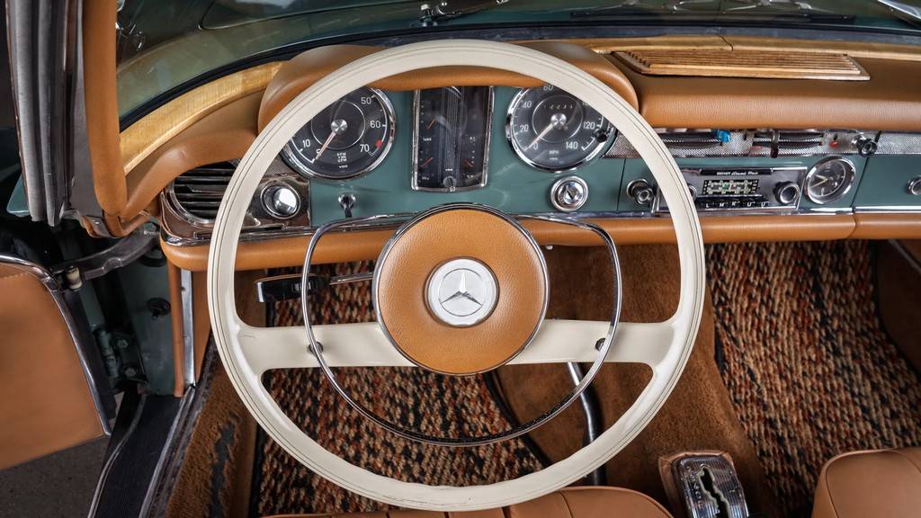 Mercedes-benz-Benz-230sl-1964-green-3