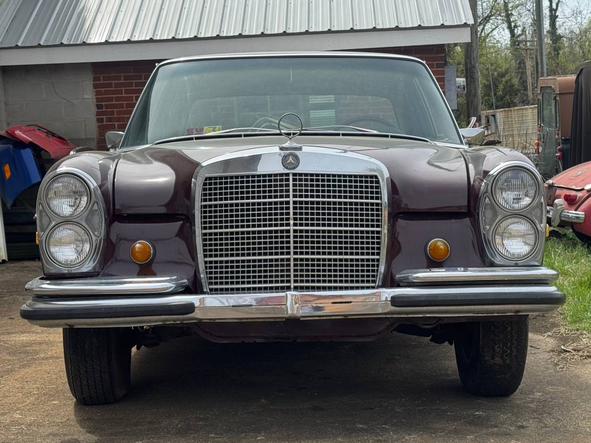 Mercedes-benz-Benz-280-se-1968-1