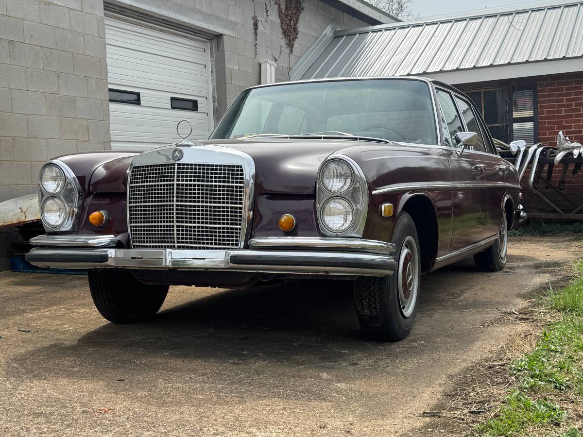 Mercedes-benz-Benz-280-se-1968-2