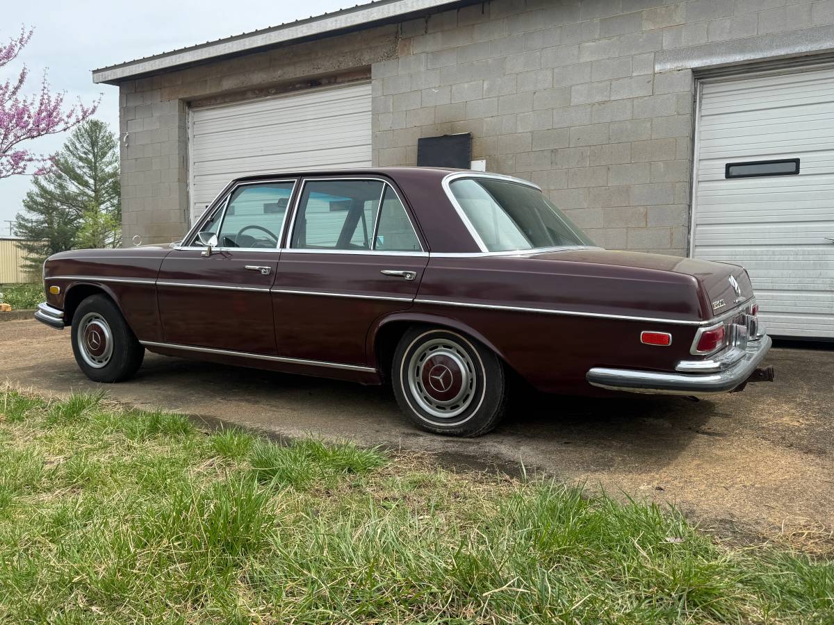 Mercedes-benz-Benz-280-se-1968-5