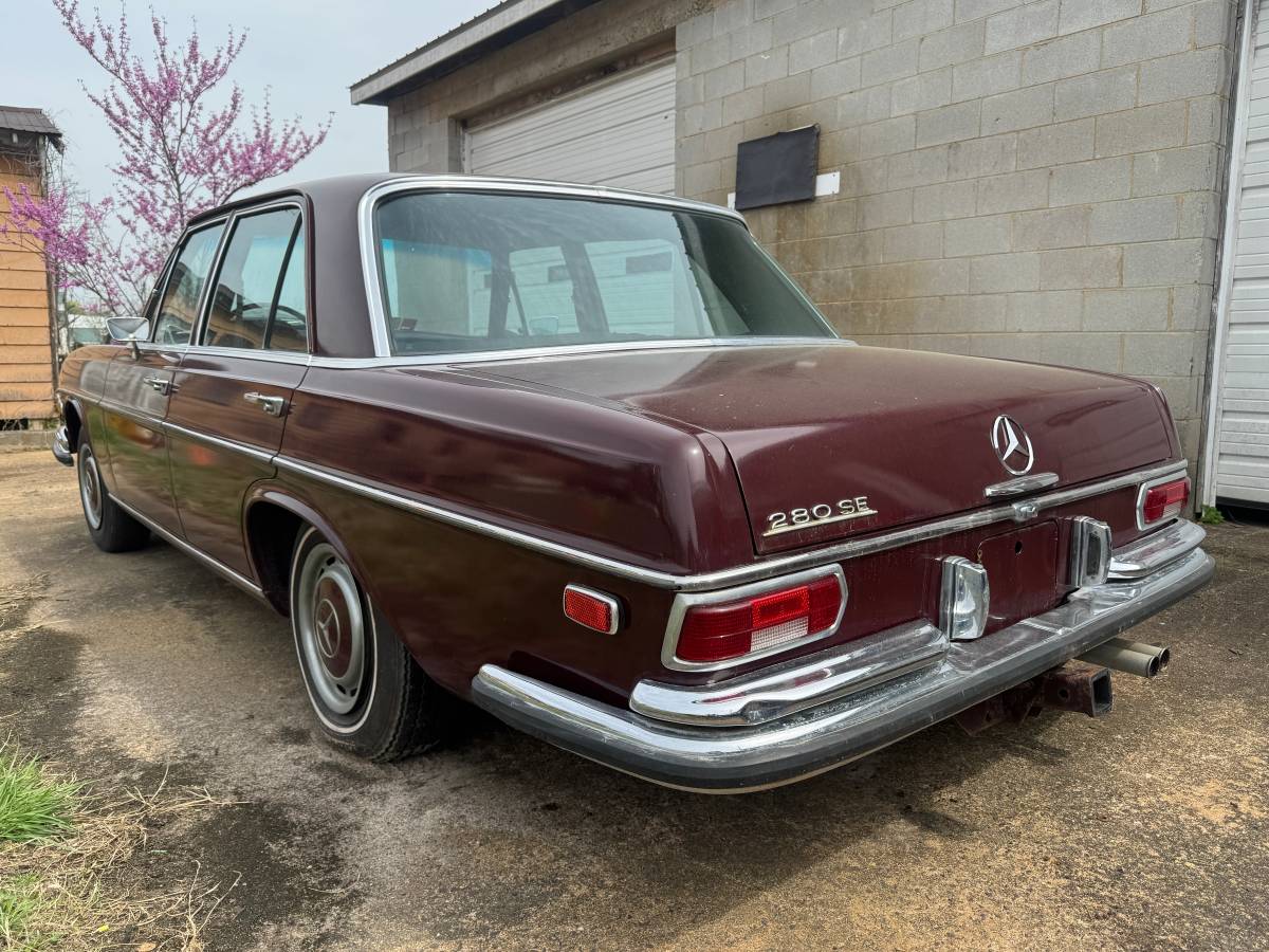 Mercedes-benz-Benz-280-se-1968-6