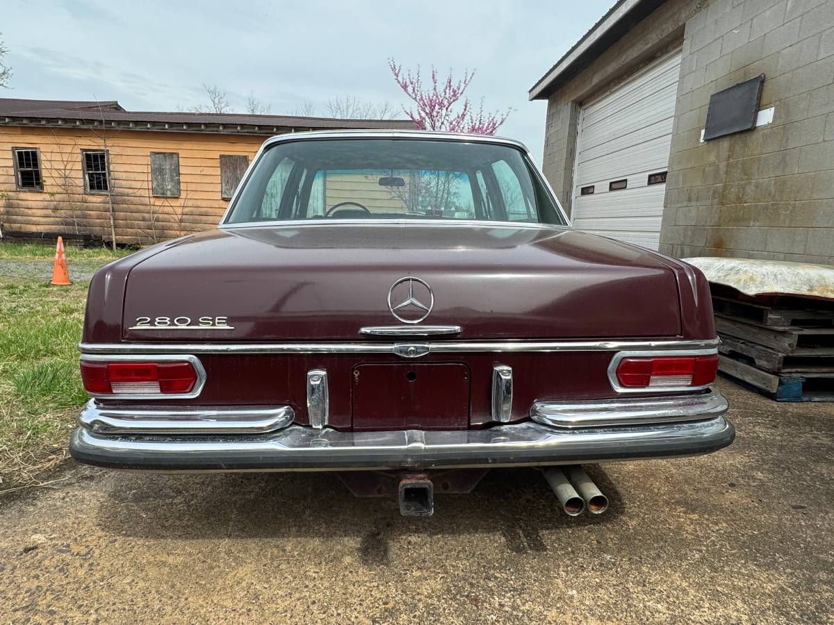 Mercedes-benz-Benz-280-se-1968-7