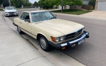 Mercedes-benz-Benz-380sl-1982-yellow-3