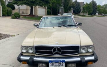 Mercedes-benz-Benz-380sl-1982-yellow-4