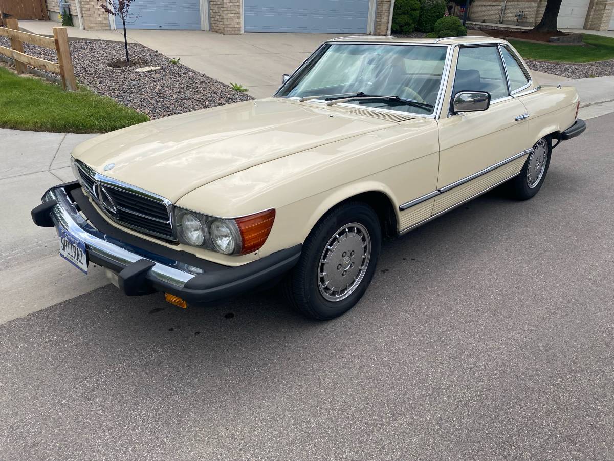Mercedes-benz-Benz-380sl-1982-yellow