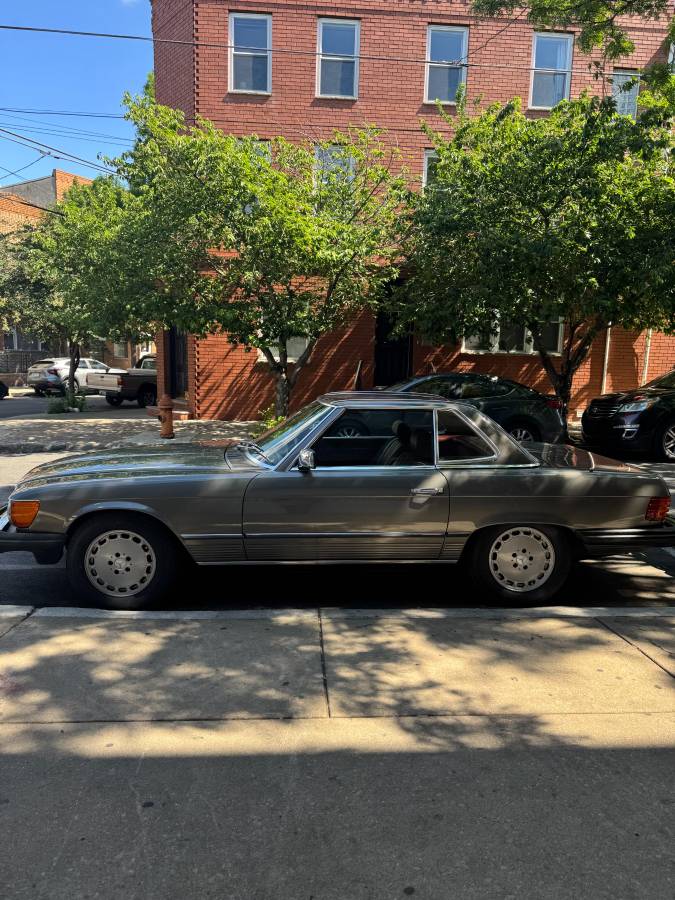 Mercedes-benz-Benz-380sl-1985-3