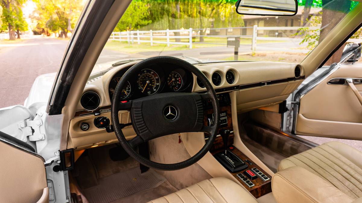 Mercedes-benz-Benz-450-slc-1978-white-16