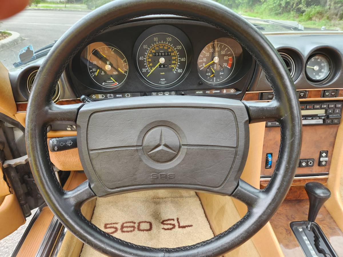 Mercedes-benz-Benz-560sl-1986-grey-21