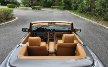 Mercedes-benz-Benz-560sl-1986-grey-3