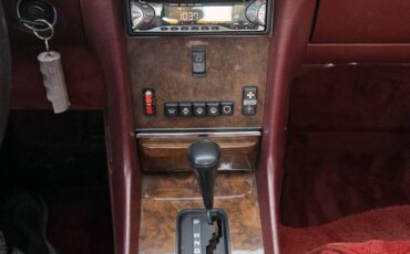 Mercedes-benz-Benz-560sl-1987-16