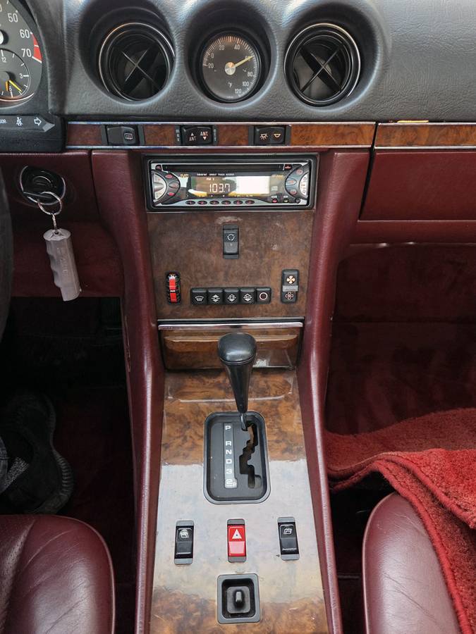 Mercedes-benz-Benz-560sl-1987-16